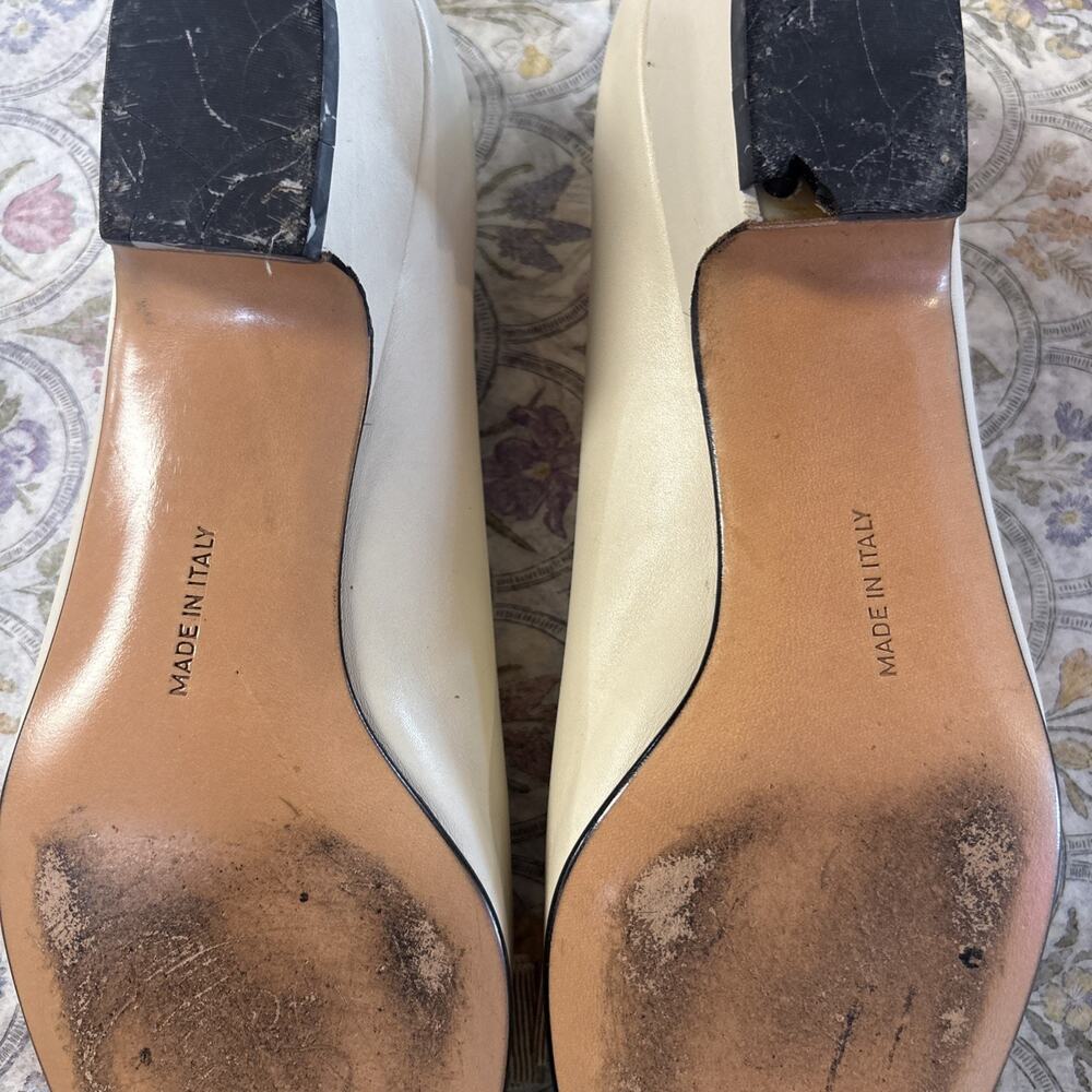 Authentic Salvatore Ferragamo Vara White Leather Bow Pumps Heel Shoes Size 8 1/2 - Picture 12 of 13